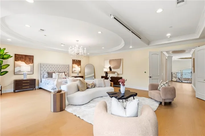 553 Woodward Blvd, Pasadena, California 91107