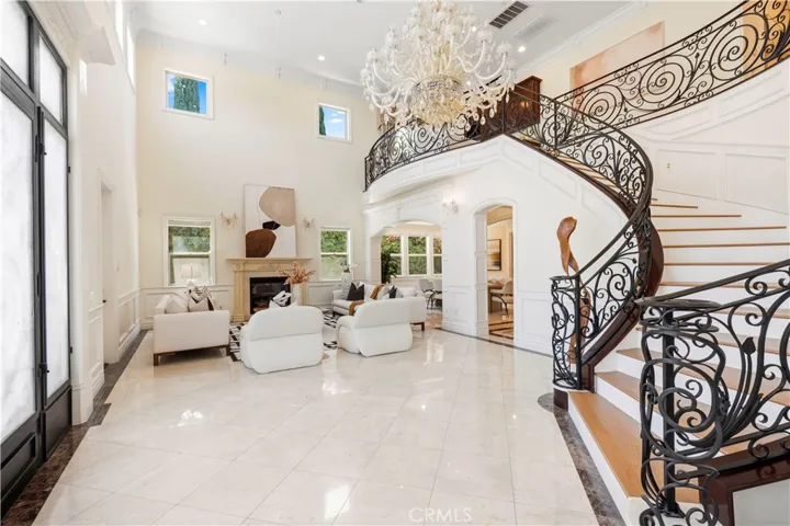 553 Woodward Blvd, Pasadena, California 91107
