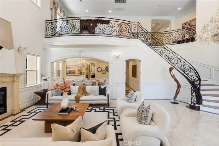 553 Woodward Blvd, Pasadena, California 91107