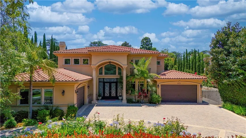 553 Woodward Blvd, Pasadena, California 91107