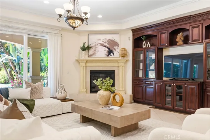 553 Woodward Blvd, Pasadena, California 91107