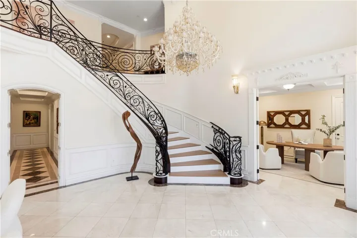 553 Woodward Blvd, Pasadena, California 91107