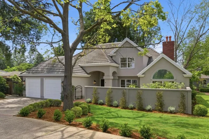 8 Almendra Lane, Los Altos, California 94022