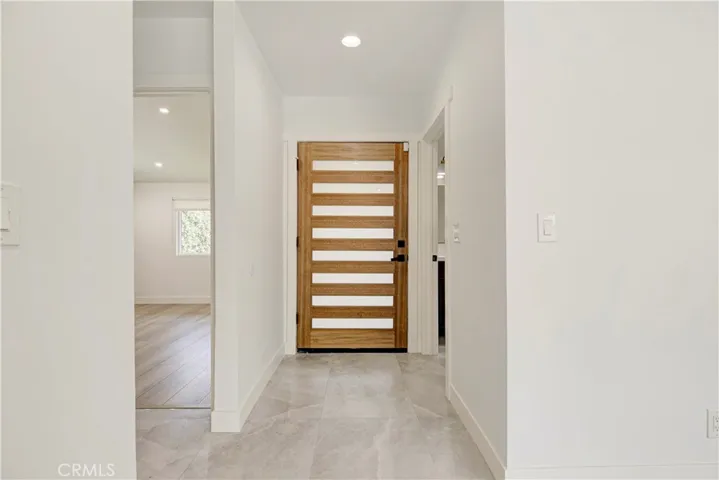 5515 Hermitage, Valley Village, California 91607
