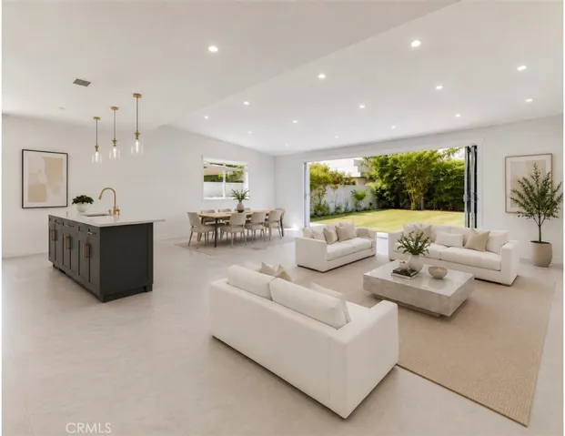 5515 Hermitage, Valley Village, California 91607