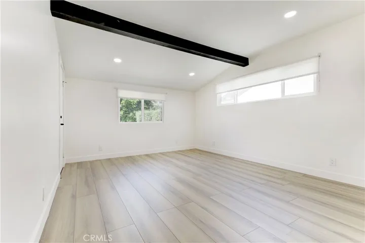 5515 Hermitage, Valley Village, California 91607