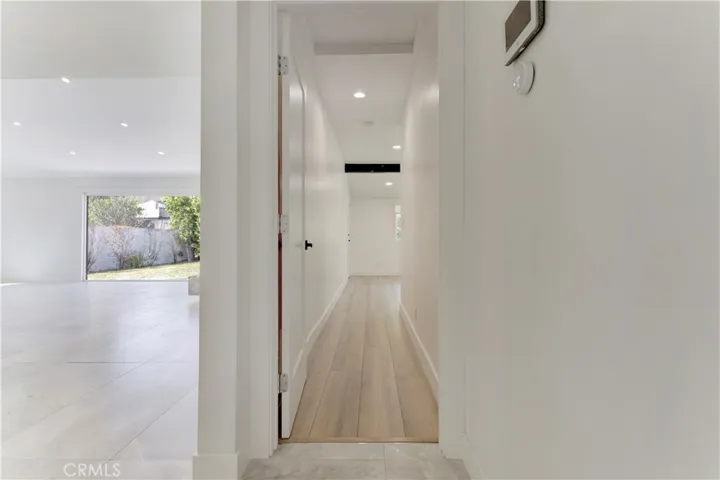 5515 Hermitage, Valley Village, California 91607