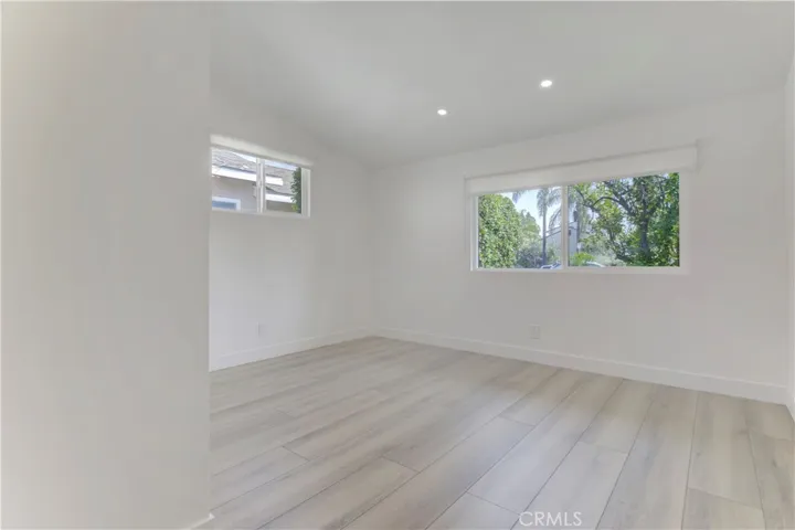 5515 Hermitage, Valley Village, California 91607
