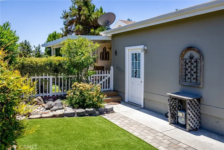 366 Lark, Paso Robles, California 93446