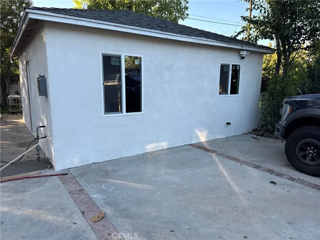 8913 Rathburn Avenue, Northridge, California 91325