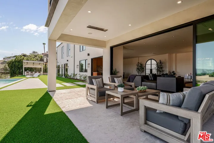 22328 S Summit Ridge Circle, Chatsworth, California 91311