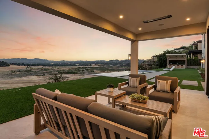 22328 S Summit Ridge Circle, Chatsworth, California 91311