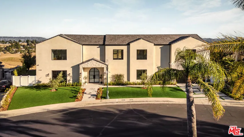 22328 S Summit Ridge Circle, Chatsworth, California 91311