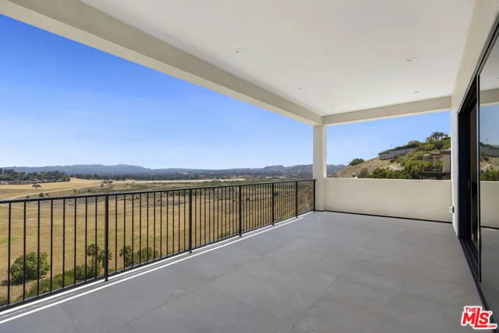 22328 S Summit Ridge Circle, Chatsworth, California 91311