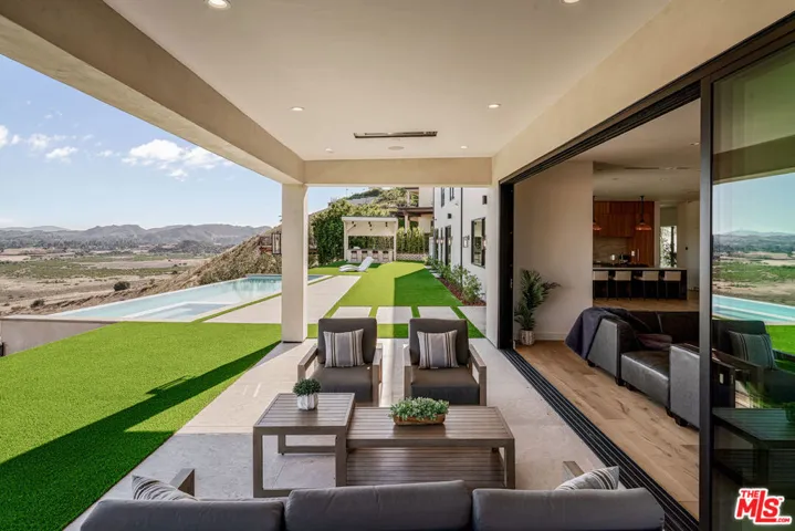 22328 S Summit Ridge Circle, Chatsworth, California 91311