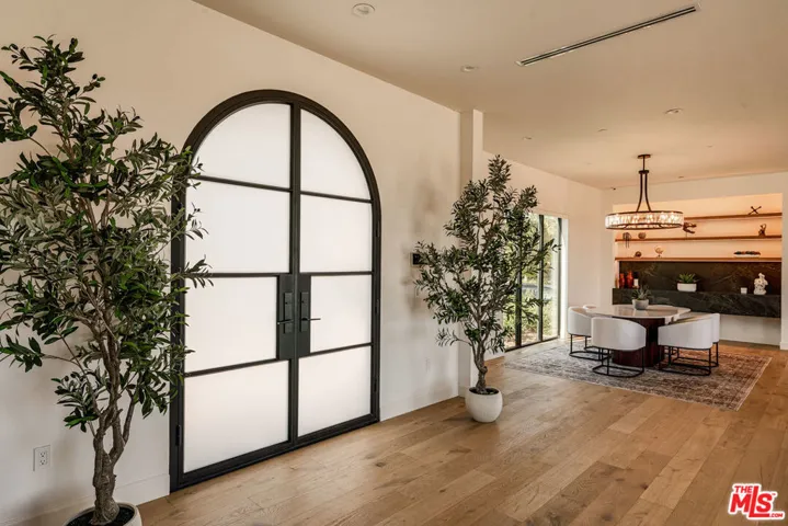 22328 S Summit Ridge Circle, Chatsworth, California 91311