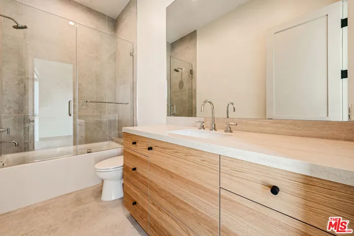 22328 S Summit Ridge Circle, Chatsworth, California 91311