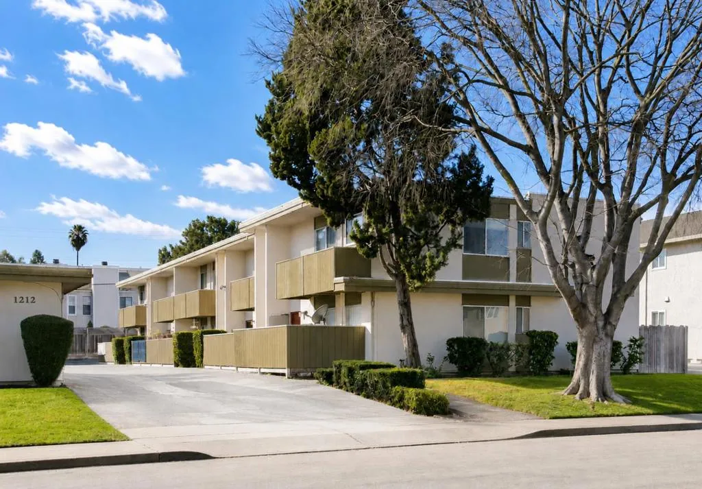 1212 W Mckinley Ave