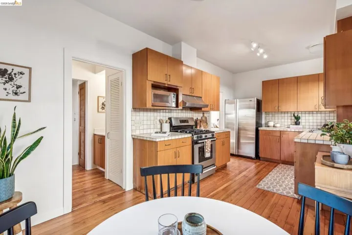 4130 Gilbert St, Oakland, California 94611