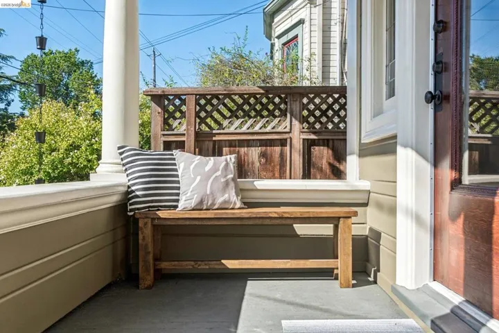 4130 Gilbert St, Oakland, California 94611