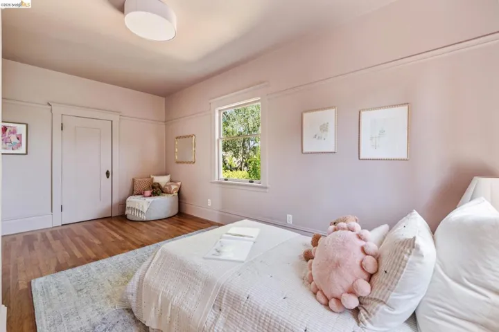 4130 Gilbert St, Oakland, California 94611