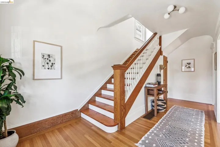 4130 Gilbert St, Oakland, California 94611