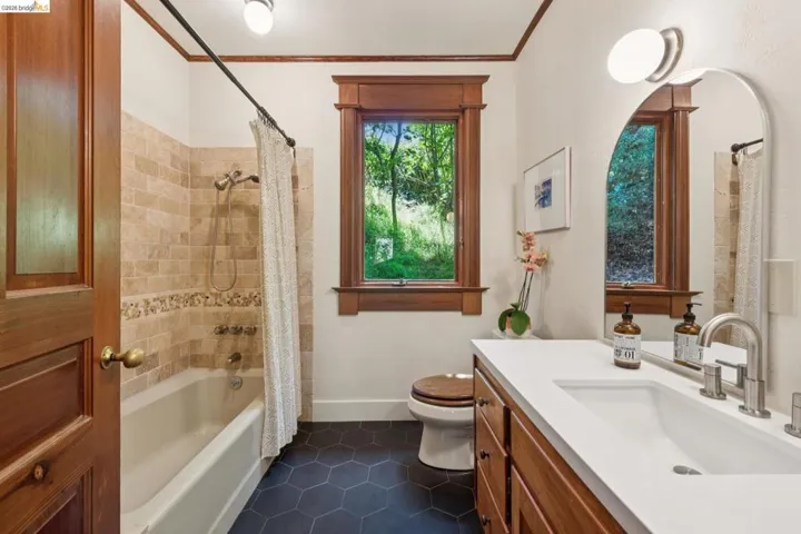 1090 Cragmont Ave, Berkeley, California 94708