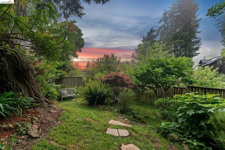1090 Cragmont Ave, Berkeley, California 94708
