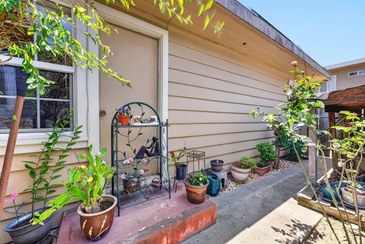 55 Hill Avenue, Watsonville, California 95076