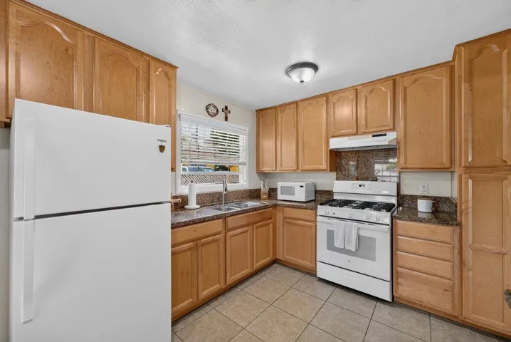 55 Hill Avenue, Watsonville, California 95076