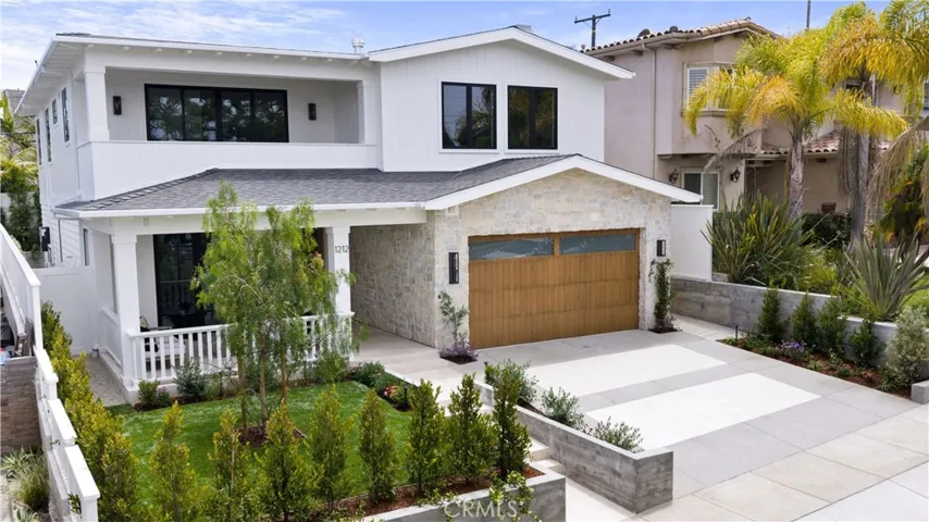 1212 Magnolia Avenue, Manhattan Beach, California 90266