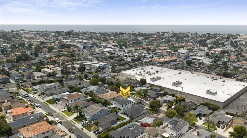 1212 Magnolia Avenue, Manhattan Beach, California 90266