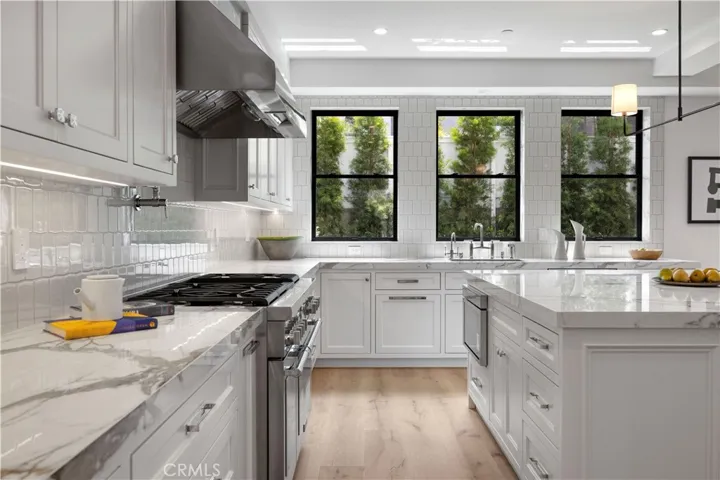 1212 Magnolia Avenue, Manhattan Beach, California 90266