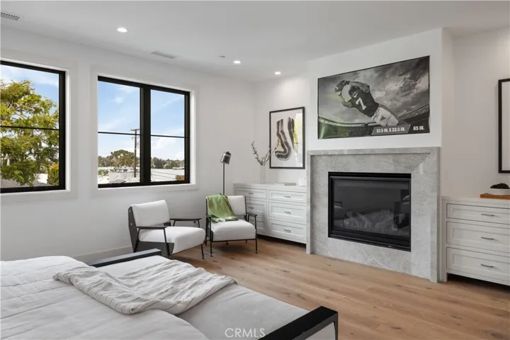 1212 Magnolia Avenue, Manhattan Beach, California 90266