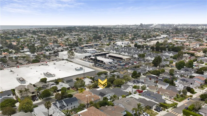 1212 Magnolia Avenue, Manhattan Beach, California 90266