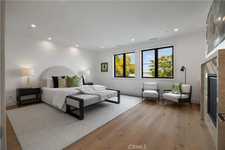 1212 Magnolia Avenue, Manhattan Beach, California 90266