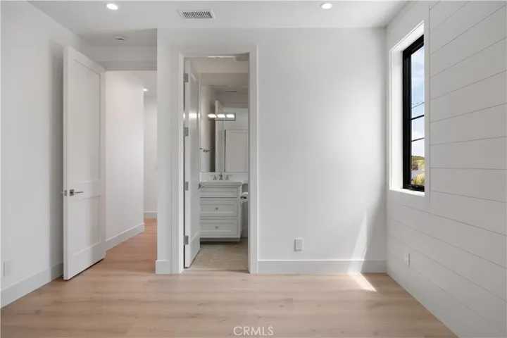 1212 Magnolia Avenue, Manhattan Beach, California 90266