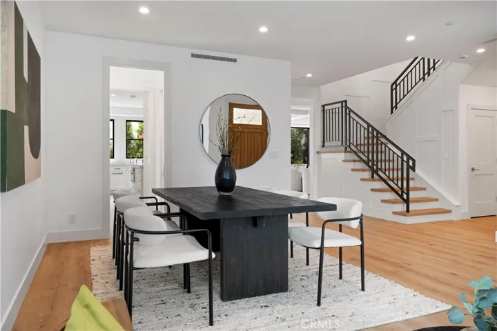 1212 Magnolia Avenue, Manhattan Beach, California 90266