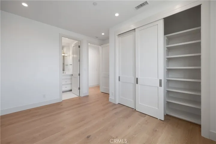 1212 Magnolia Avenue, Manhattan Beach, California 90266