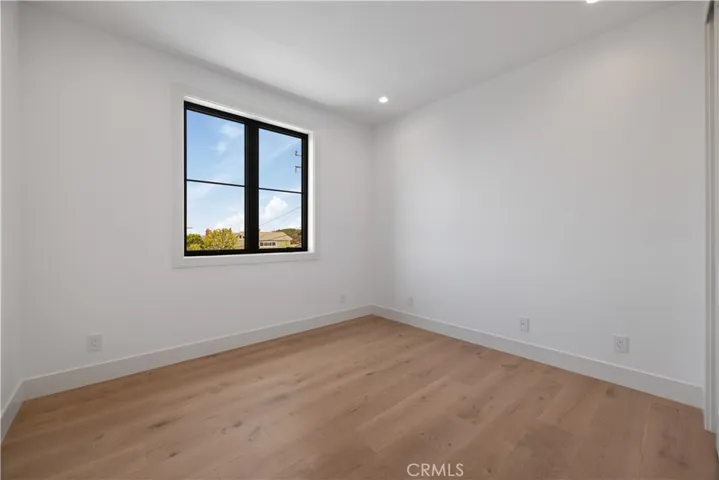 1212 Magnolia Avenue, Manhattan Beach, California 90266