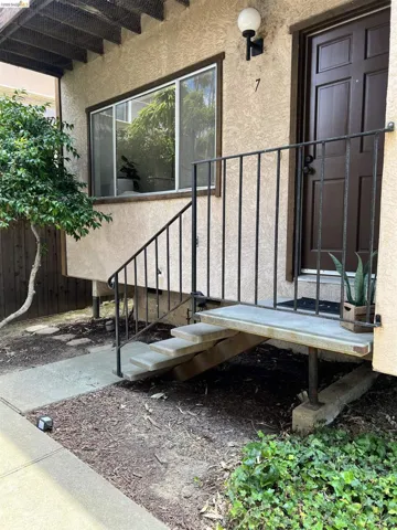 3800 Maybelle Ave 7, Oakland, California 94619