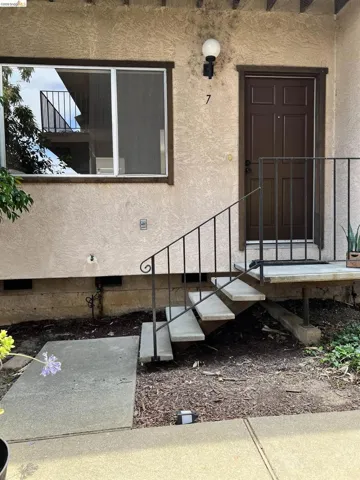 3800 Maybelle Ave 7, Oakland, California 94619