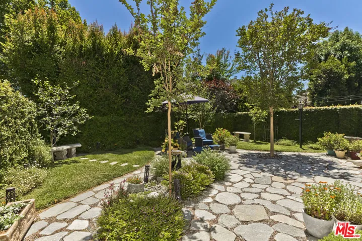 29700 Windsong Lane, Agoura Hills, California 91301