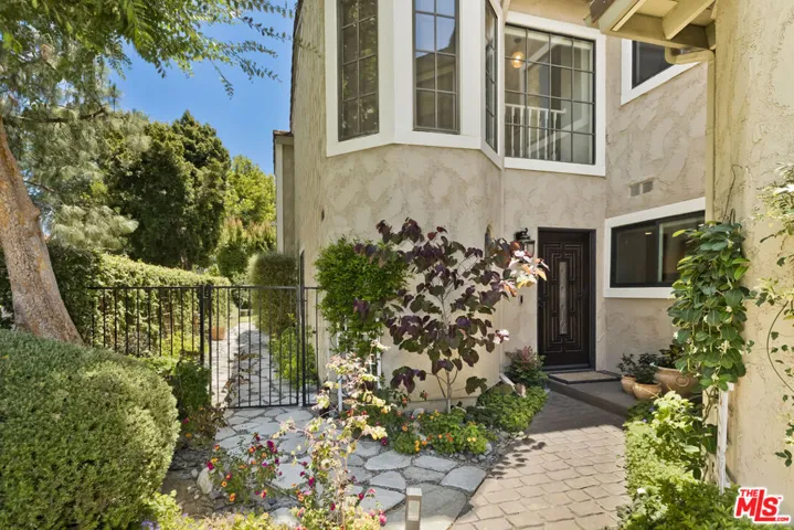 29700 Windsong Lane, Agoura Hills, California 91301