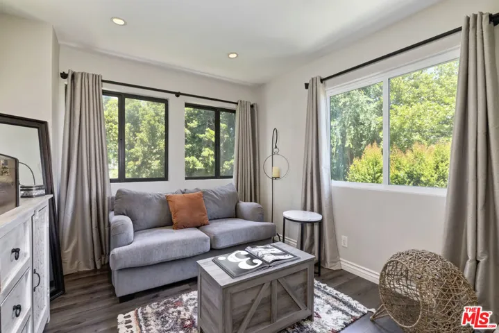 29700 Windsong Lane, Agoura Hills, California 91301