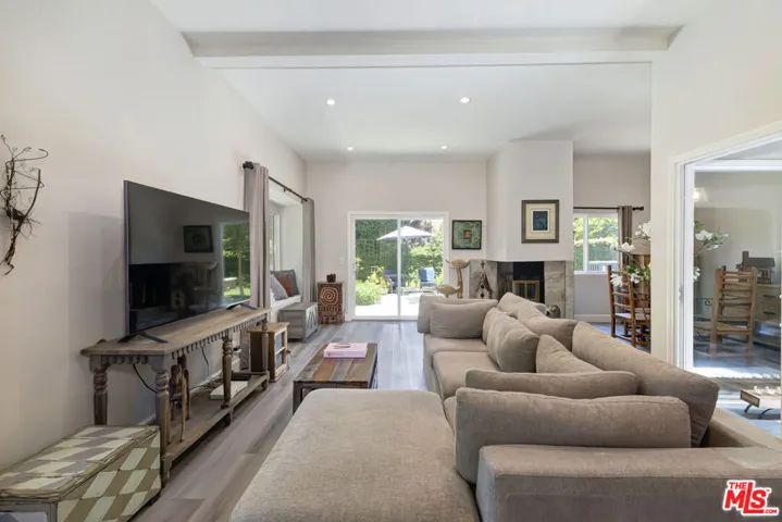 29700 Windsong Lane, Agoura Hills, California 91301