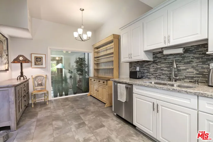 29700 Windsong Lane, Agoura Hills, California 91301