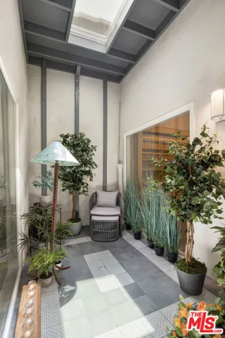 29700 Windsong Lane, Agoura Hills, California 91301