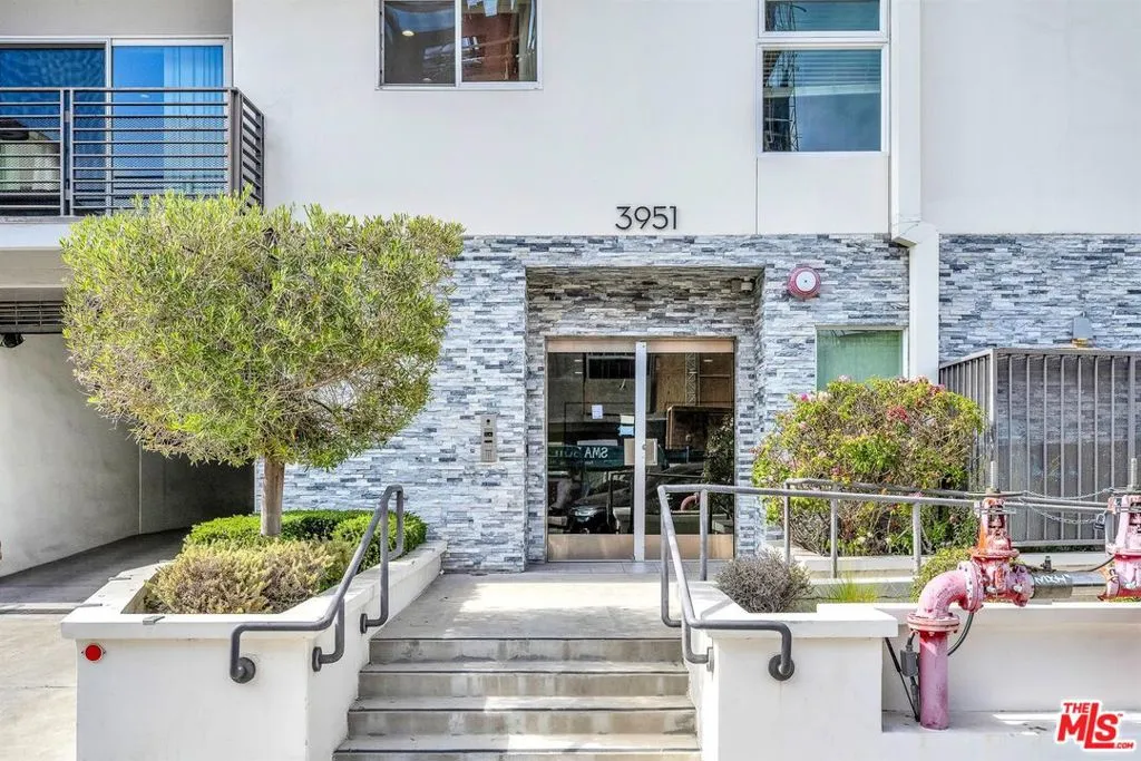 3951 Ingraham Street, Los Angeles, California 90005 — photo 5