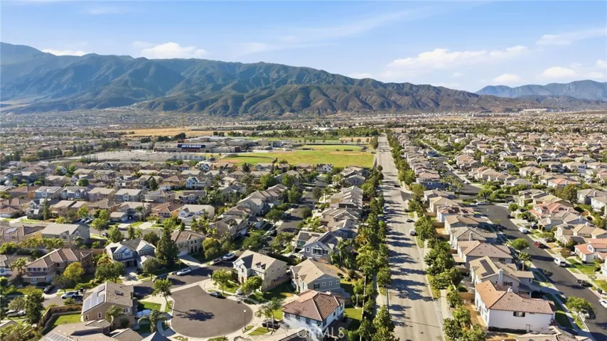 6067 Cone Peak, Fontana, California 92336